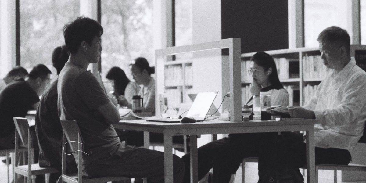 This guide explains what the University of Richmond acceptance rate is, why it matters, and—just as importantly—why it's only one piece of the admission puzzle....